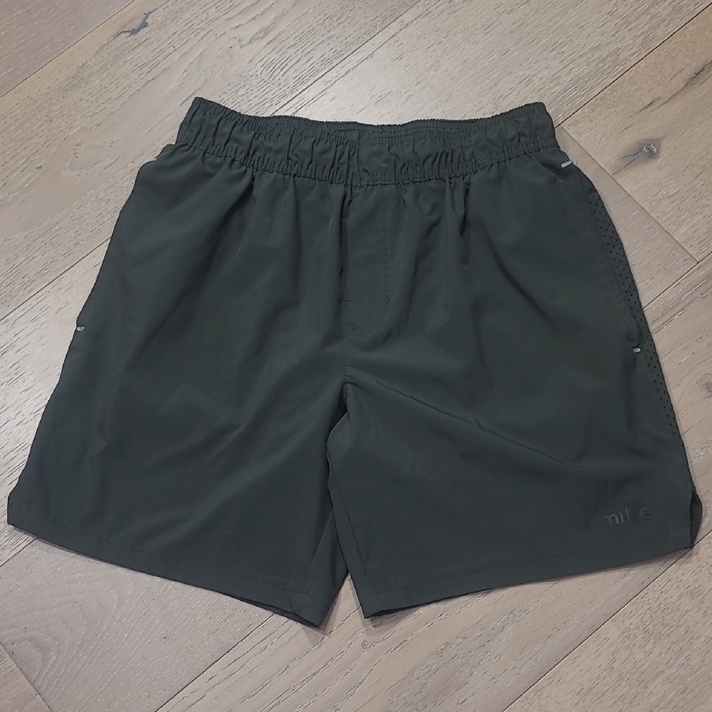 EUC Mitre Shorts Men's sz M Olive Green Lined Gym Shorts Activewear